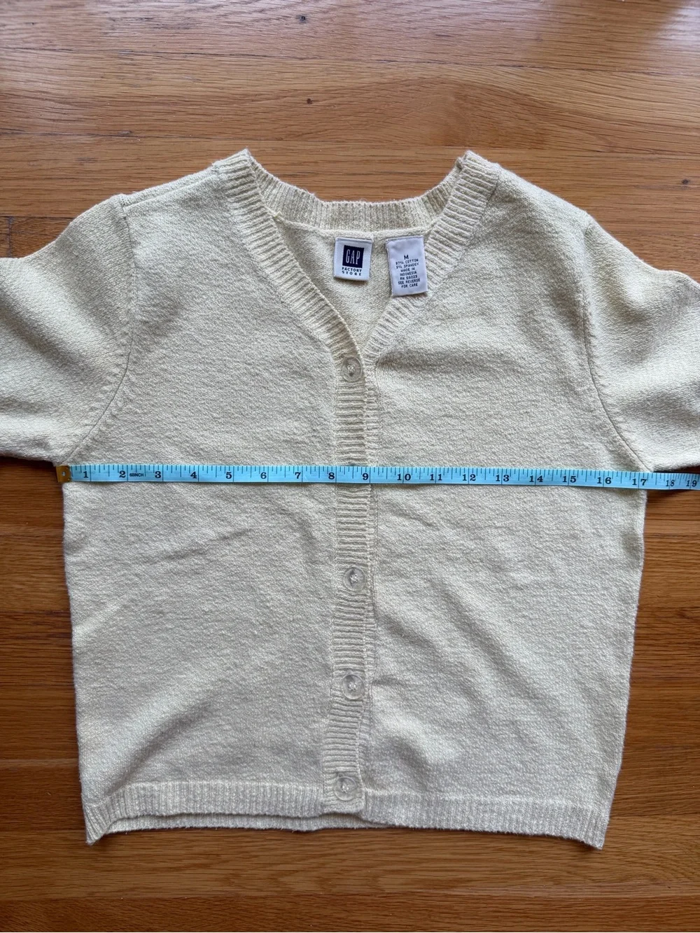 Vintage Y2K GAP Butter Yellow Short Sleeve Knit Cardigan Sweater - Size M - Picture 4 of 6